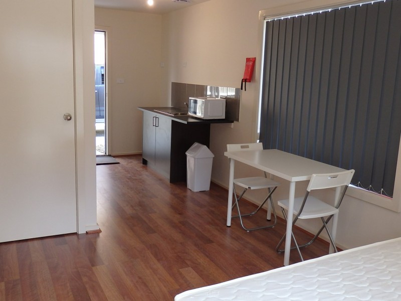 Studio 4/5 Rayhur Street, Clayton South VIC 3169