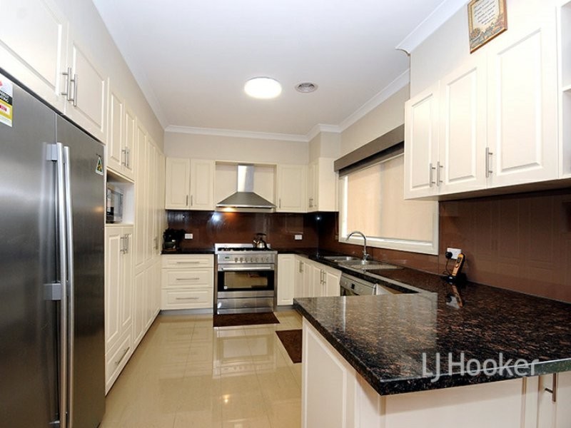 Unit 2/1 Peter Street, Oakleigh South VIC 3167