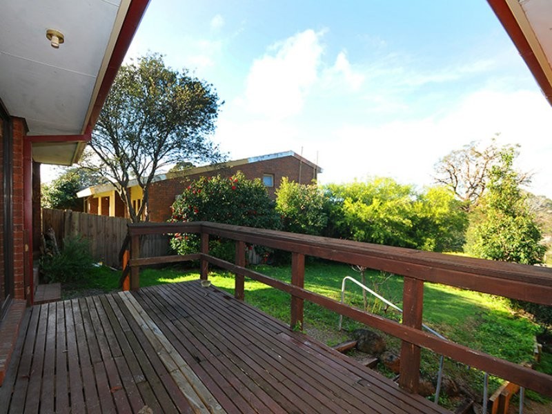 3 Outlook Drive, Berwick VIC 3806