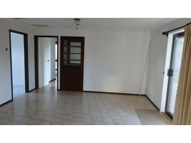 15 Rosella Avenue, Clarinda VIC 3169