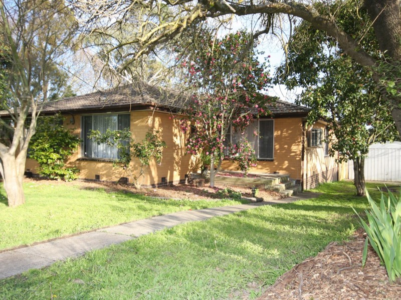 2 Illawara Crescent, Bayswater North VIC 3153