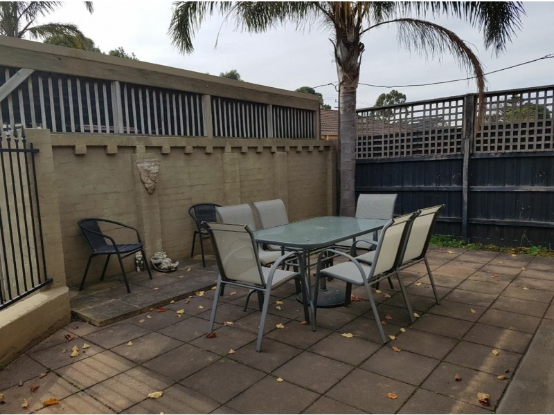 2/1174 Centre Road, Clarinda VIC 3169