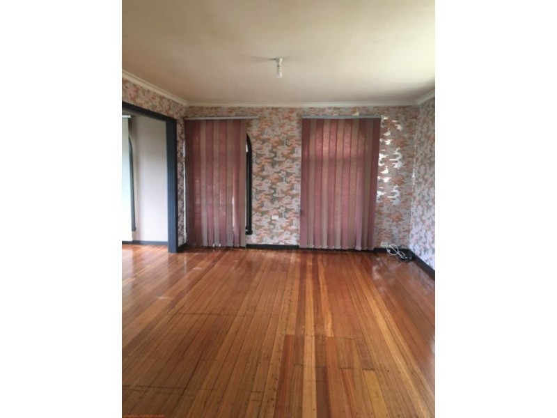 33 Monash Crescent, Clayton South VIC 3169