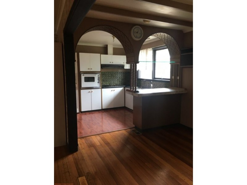 33 Monash Crescent, Clayton South VIC 3169