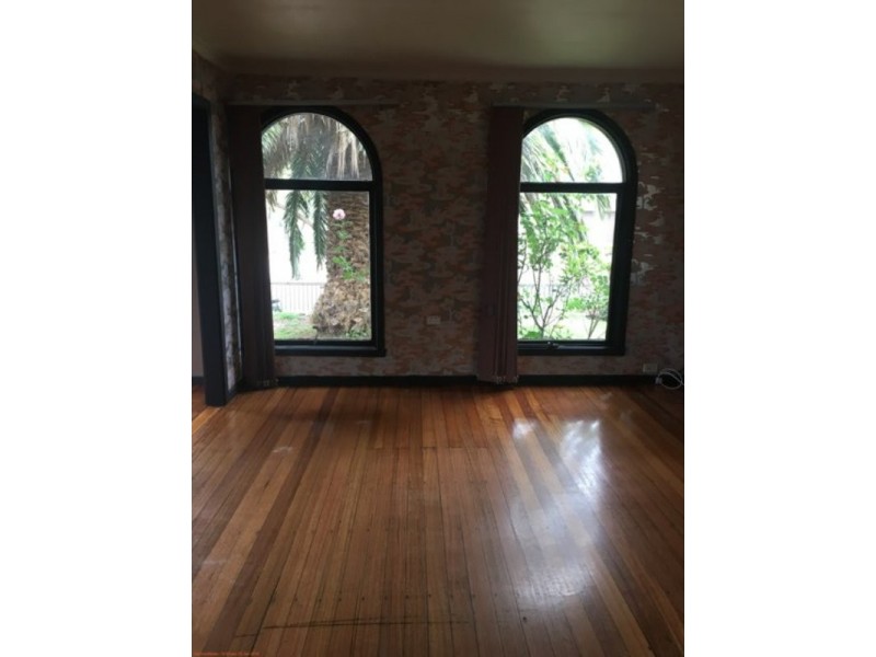 33 Monash Crescent, Clayton South VIC 3169