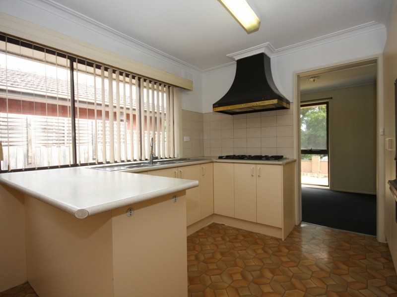 19 Meppel Drive, Clayton South VIC 3169