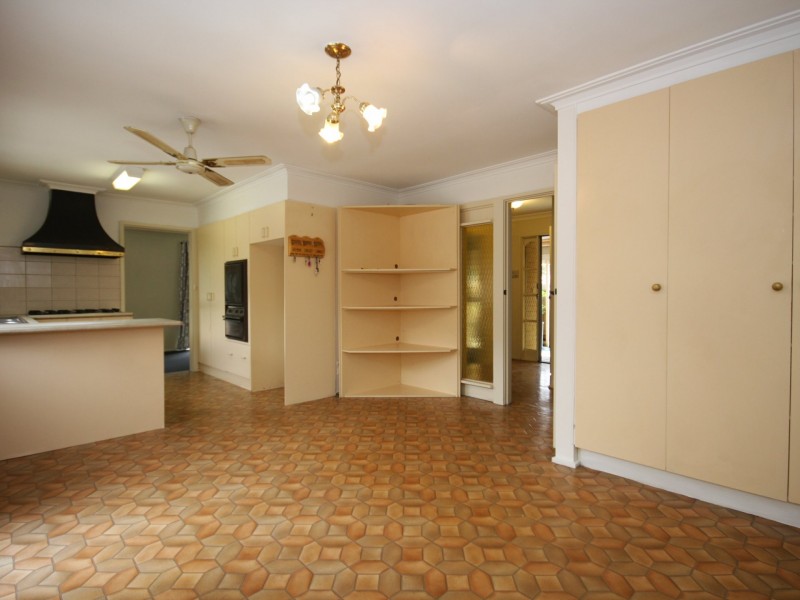 19 Meppel Drive, Clayton South VIC 3169