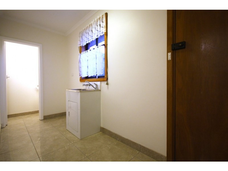 19 Dennis Street, Clayton VIC 3168