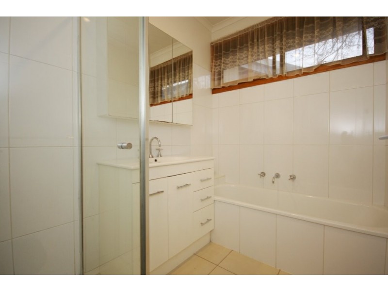 19 Dennis Street, Clayton VIC 3168