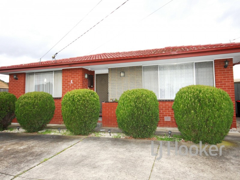 1 Barringun Crescent, Clayton South VIC 3169