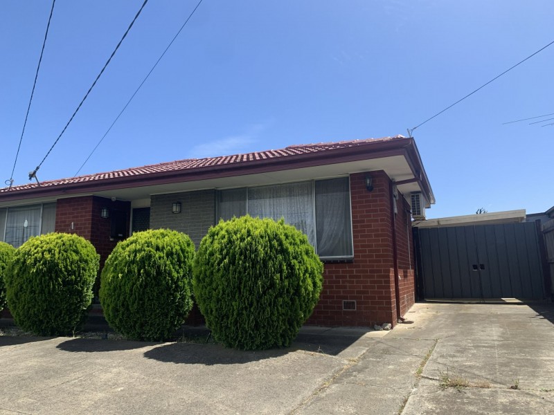 1 Barringun Crescent, Clayton South VIC 3169