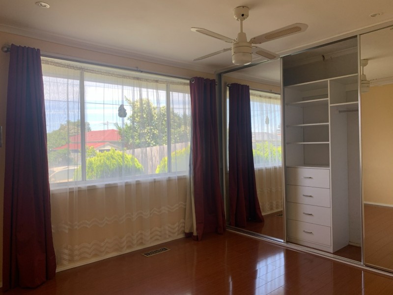 1 Barringun Crescent, Clayton South VIC 3169