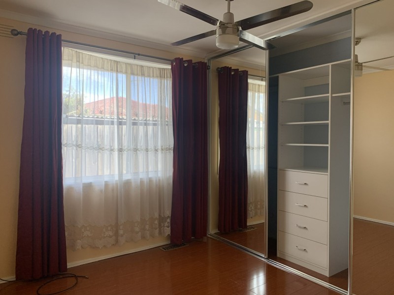 1 Barringun Crescent, Clayton South VIC 3169