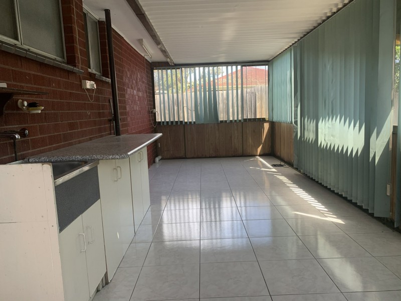 1 Barringun Crescent, Clayton South VIC 3169