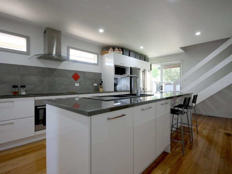 14 Floriana Ave, Doveton VIC 3177