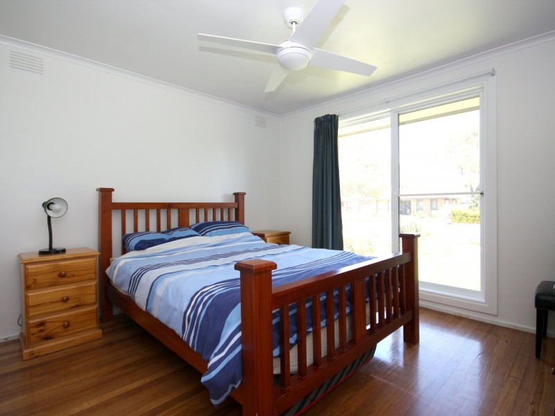 14 Floriana Ave, Doveton VIC 3177