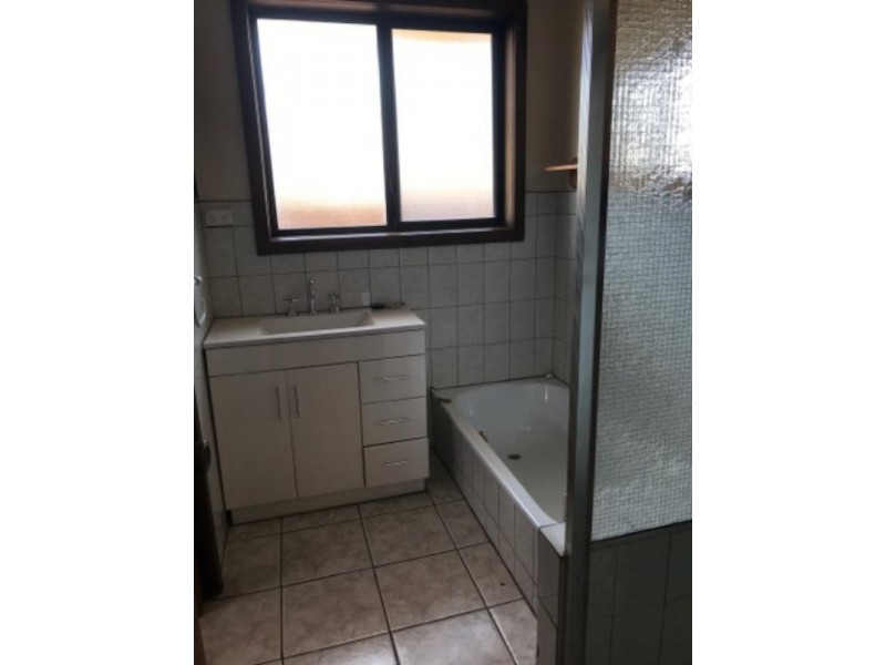 Unit 2/4 Parsons Street, Clayton South VIC 3169