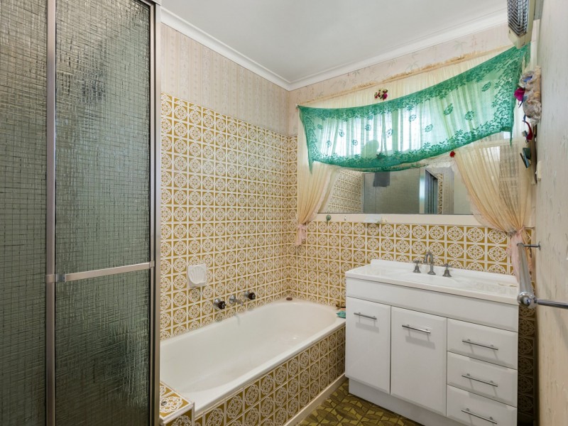 17 Monash Crescent, Clayton South VIC 3169