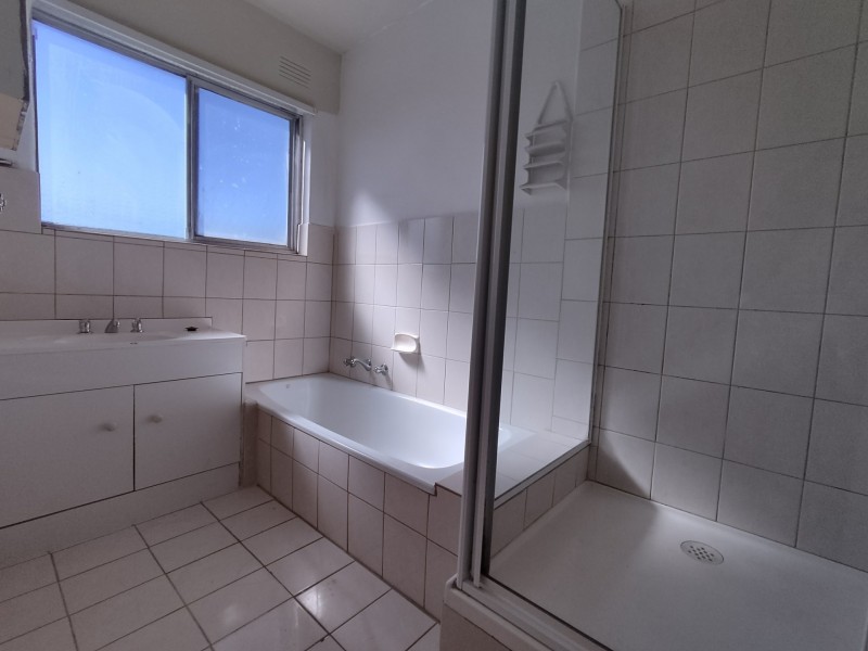 Apartment 4/1927 Dandenong Rd, Clayton VIC 3168