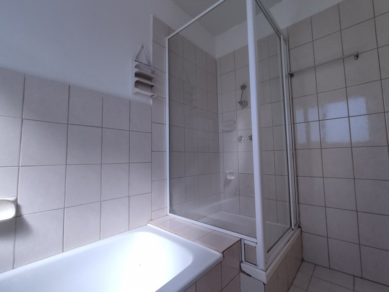 Apartment 4/1927 Dandenong Rd, Clayton VIC 3168