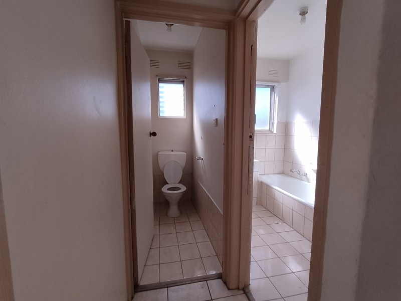 Apartment 4/1927 Dandenong Rd, Clayton VIC 3168