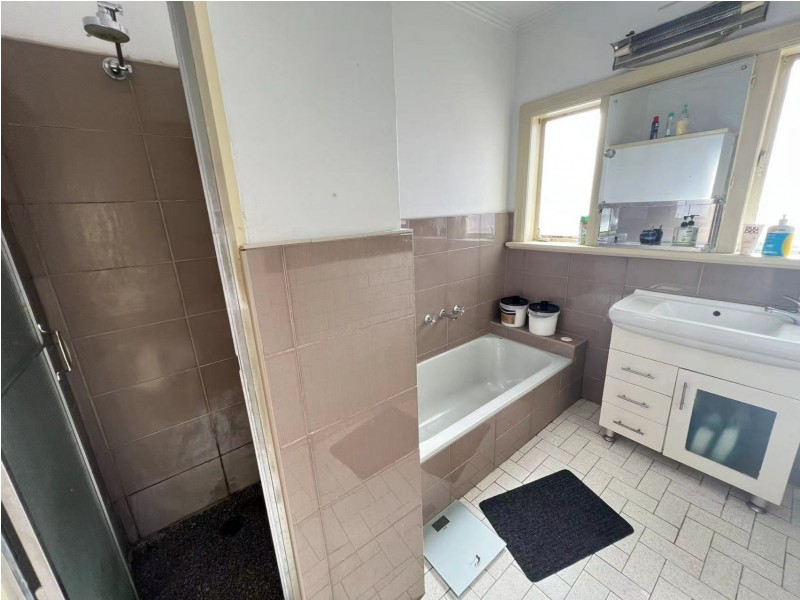 Room 4/1592 Dandenong Road, Huntingdale VIC 3166