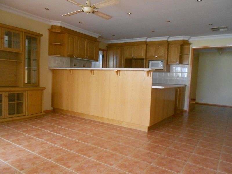 12 Valewood Drive, Mulgrave VIC 3170