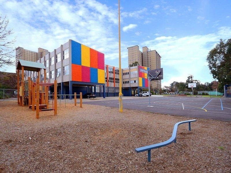 2/20 Reeves Street, Carlton VIC 3053