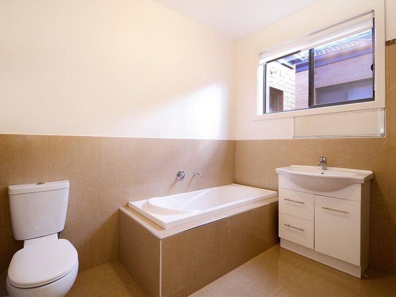 3/30 Manoon Road, Clayton South VIC 3169