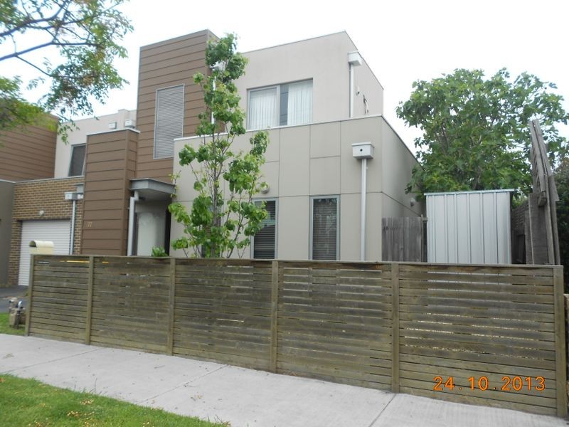 77 Prince Charles Street, Clayton VIC 3168