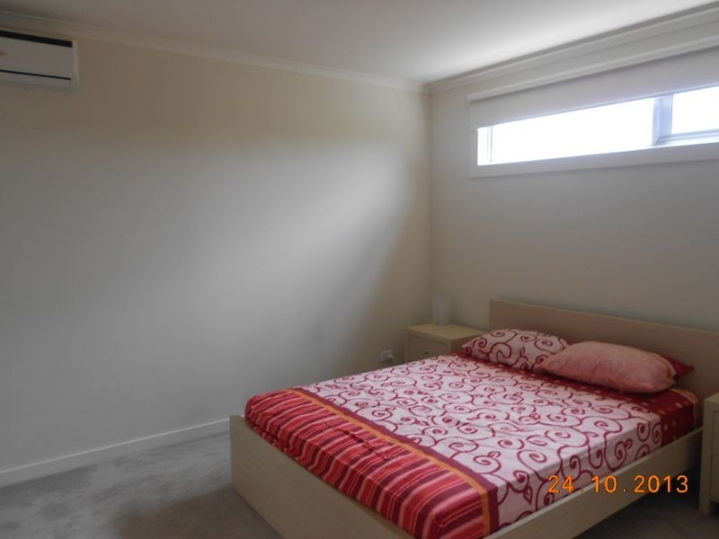 77 Prince Charles Street, Clayton VIC 3168