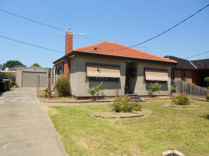 4 Maltarra Street, Clayton South VIC 3169