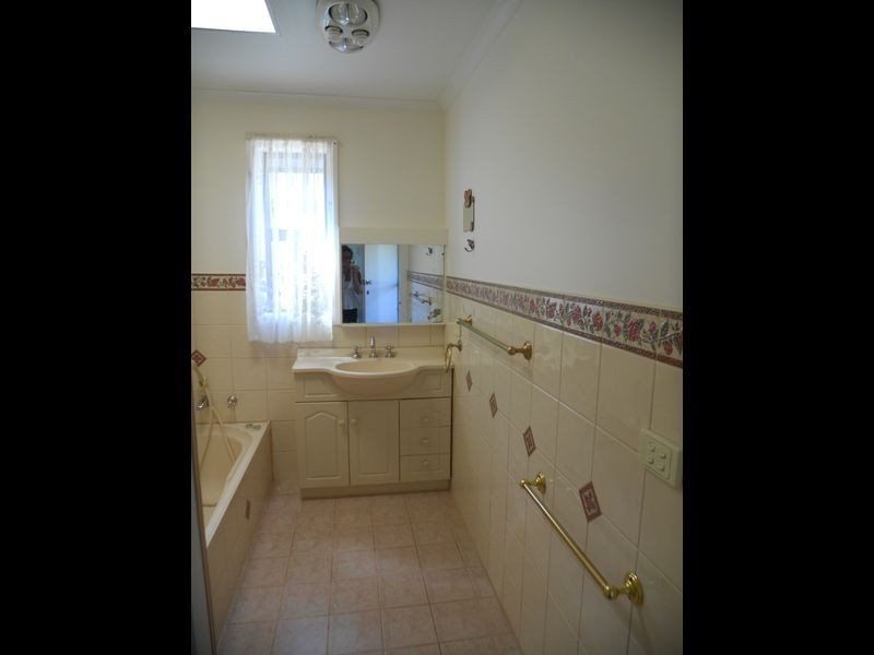 4 Maltarra Street, Clayton South VIC 3169