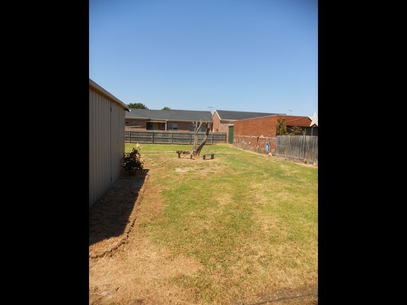 4 Maltarra Street, Clayton South VIC 3169