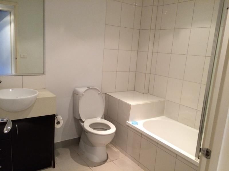 4/1324-1328 Centre Road, Clayton VIC 3168