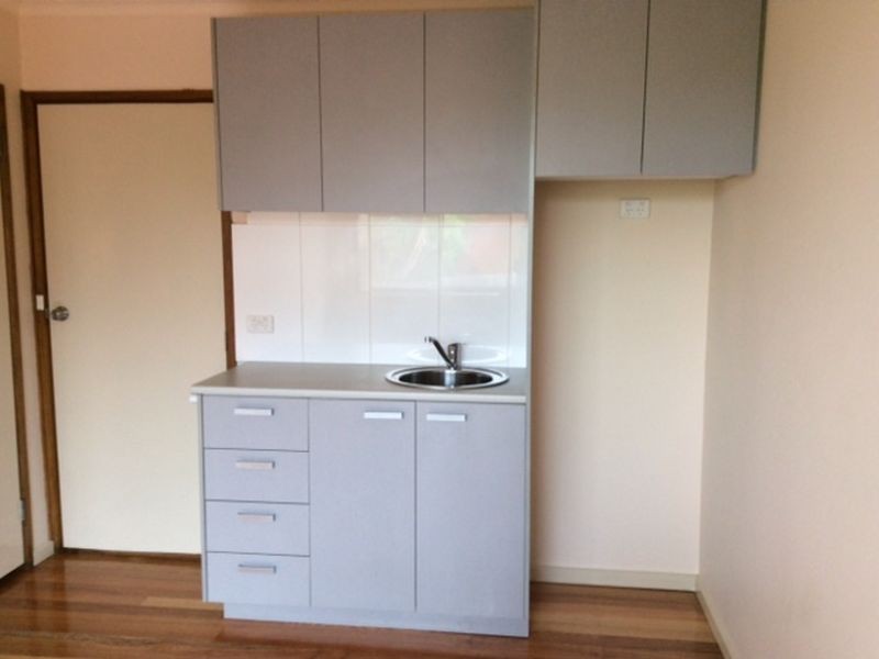 Room 3/15 Jacksons Road, Noble Park North VIC 3174