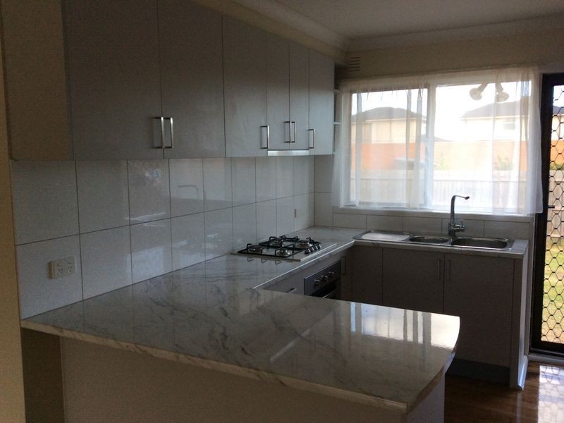 24 Fairbank Road, Clayton South VIC 3169