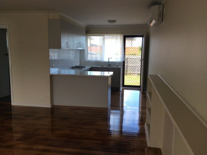 24 Fairbank Road, Clayton South VIC 3169