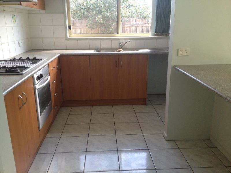 2/18 Manoon Road, Clayton South VIC 3169