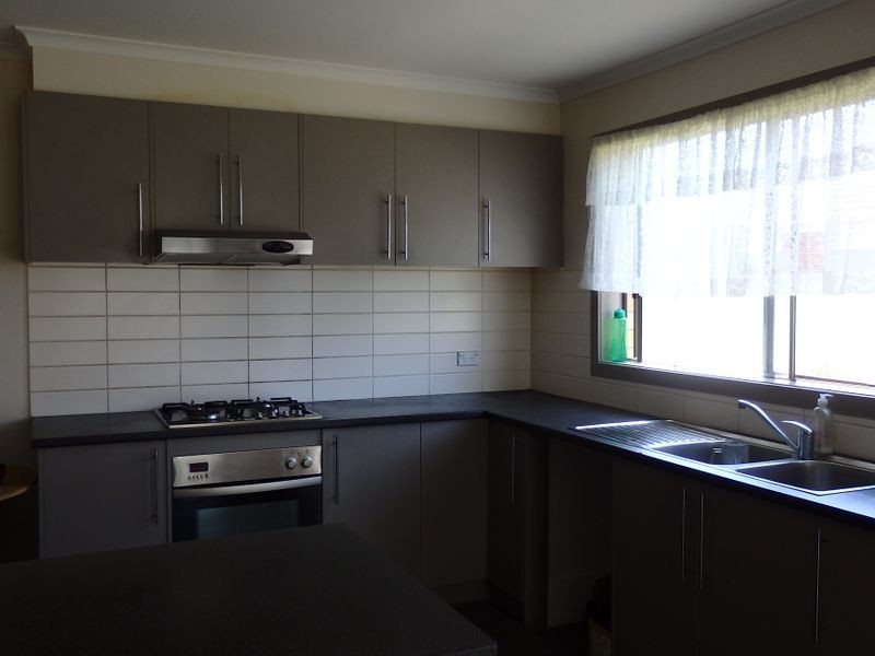 45 Bluehills Bvd, Pakenham VIC 3810