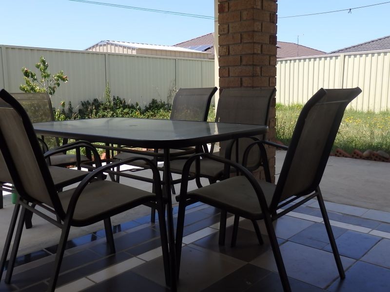 45 Bluehills Bvd, Pakenham VIC 3810