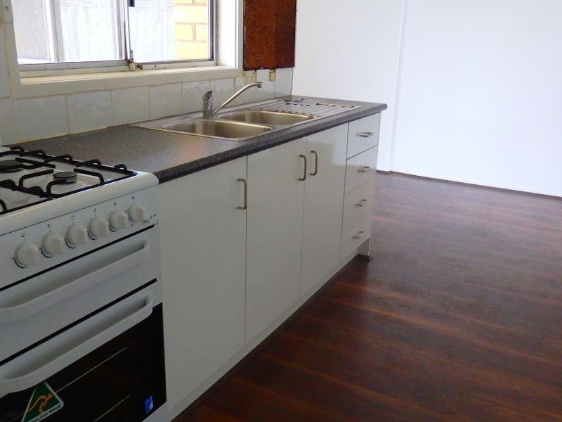 28 Risdon Drive, Notting Hill VIC 3168