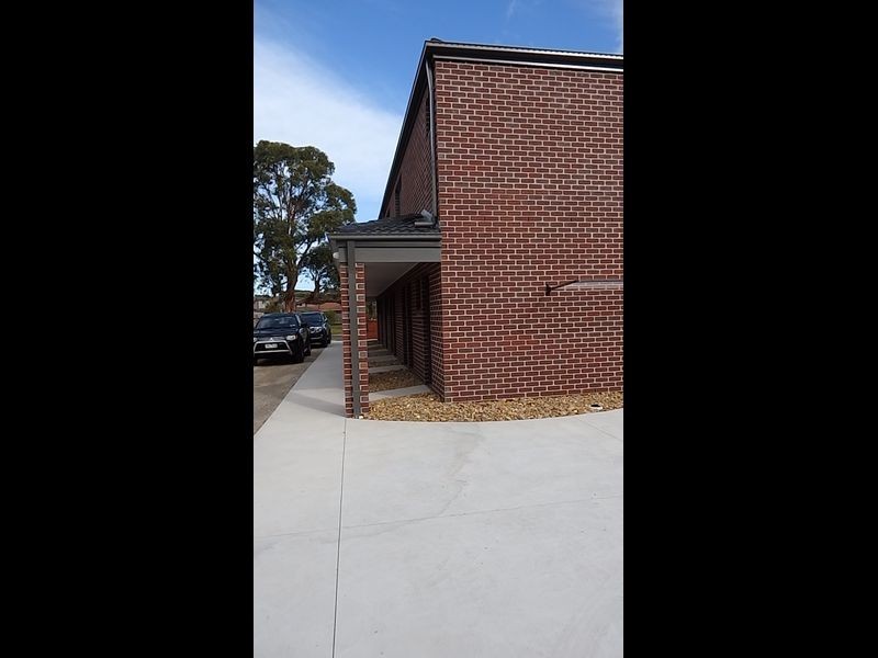 Studio 8/5 Rayhur Street, Clayton South VIC 3169