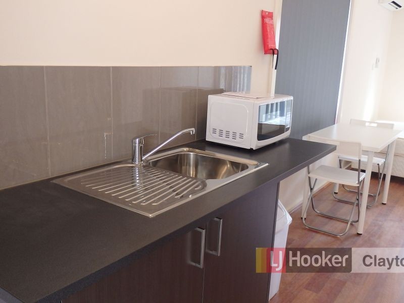 Room 5/5 Rayhur Street, Clayton South VIC 3169