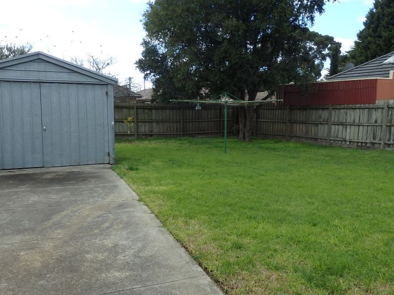 13 Whitworth Avenue, Springvale VIC 3171