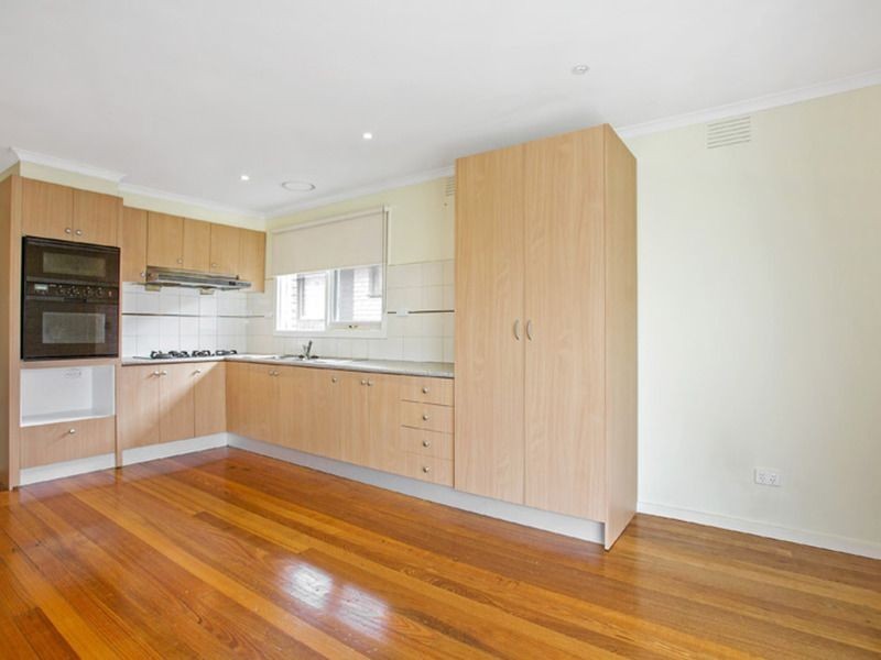 19 Scott Avenue, Clayton South VIC 3169