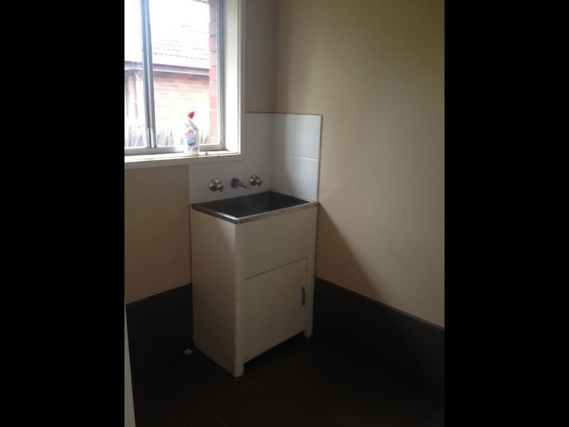 2/33 Browning Avenue, Clayton South VIC 3169