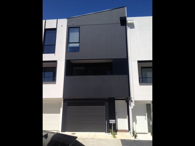 27/163 Carinish Road, Clayton VIC 3168