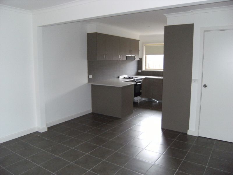 3/4 Moore Avenue, Clayton South VIC 3169