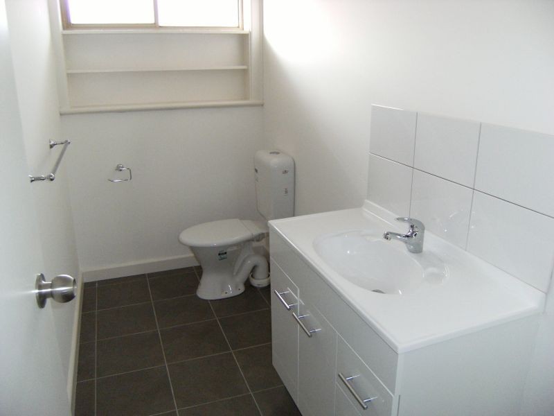 3/4 Moore Avenue, Clayton South VIC 3169